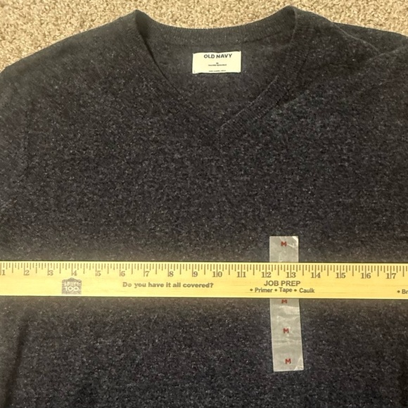 NWT men’s medium navy blue v neck old navy sweater - Picture 4 of 5